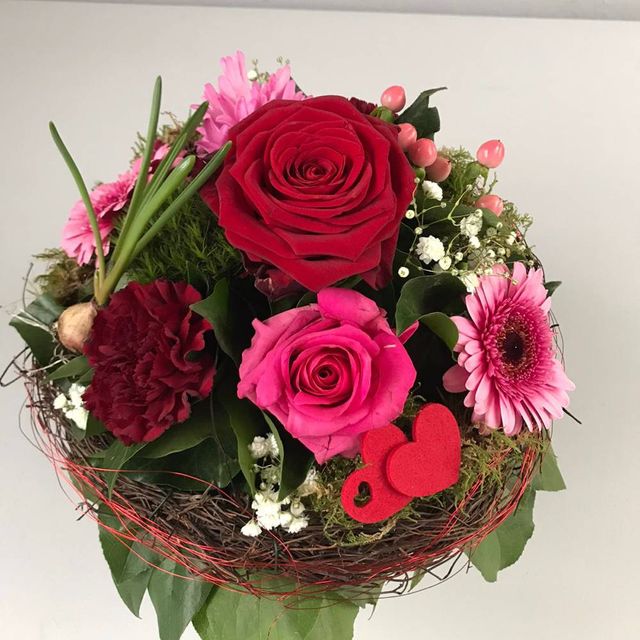 Gärtnerei Vietzen in Ulm - Blumenstrauß rot / rosé