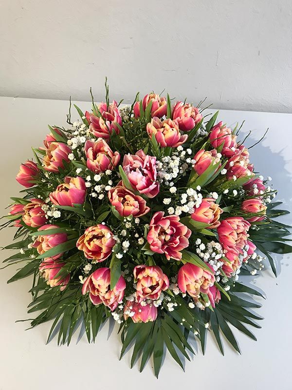 Gärtnerei Vietzen Ulm Trauerfloristik Buketts Tulpenstrauß